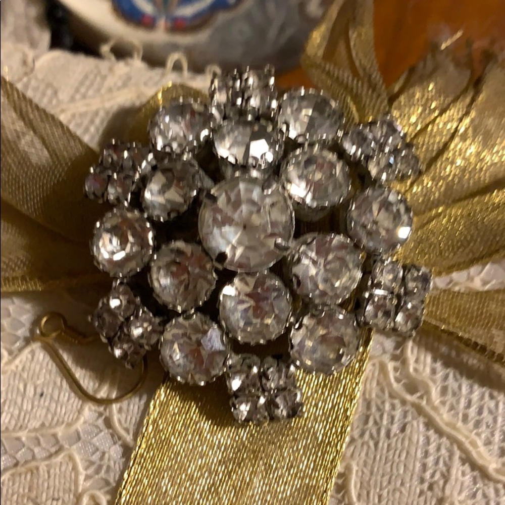 1930s cut crystal pin
